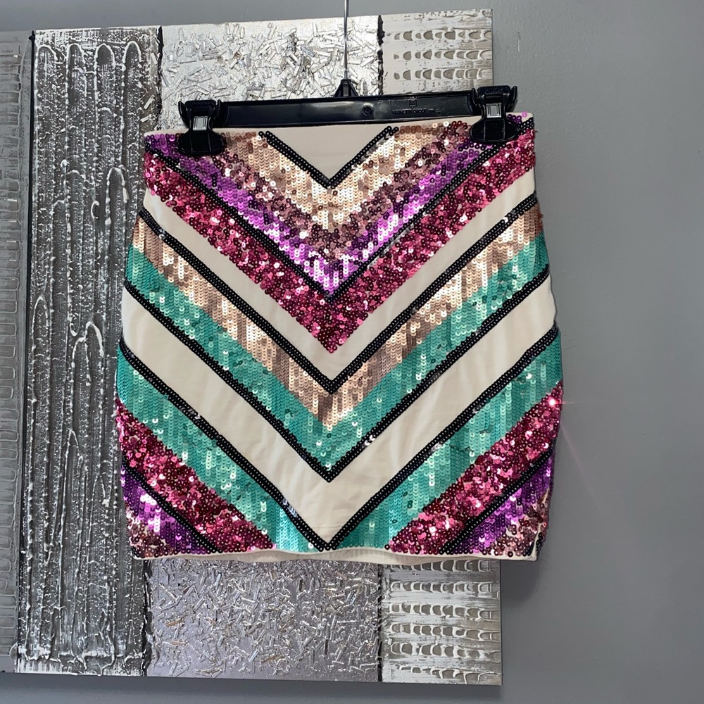 Sequin abstract mini skirt - Picture 2 of 4